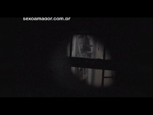 ❤️ Lourinho é secretamente filmado por um voyeur de bairro escondido atrás de tijolos ocos Porno russo em porno pt-br.eviewporn-com.ru ️❤